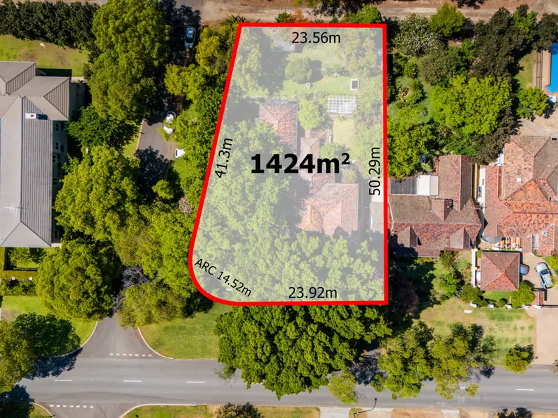 GRAND COLONIAL CHARM