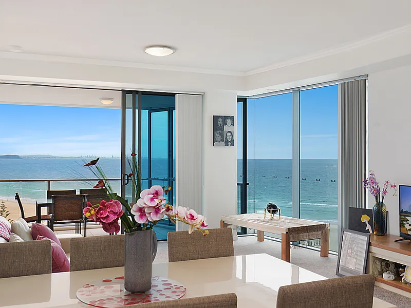 Beachfront Luxury Apartment