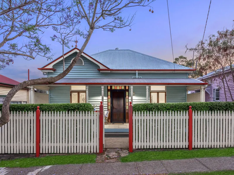 Classic Queenslander Elevated Position