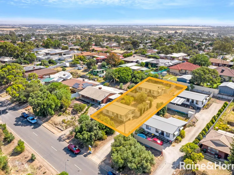 Unique Opportunity for Investors / 2 Houses on 1 Block!