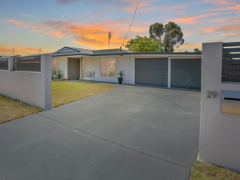 A Modern Beauty in Pine Trees Estate