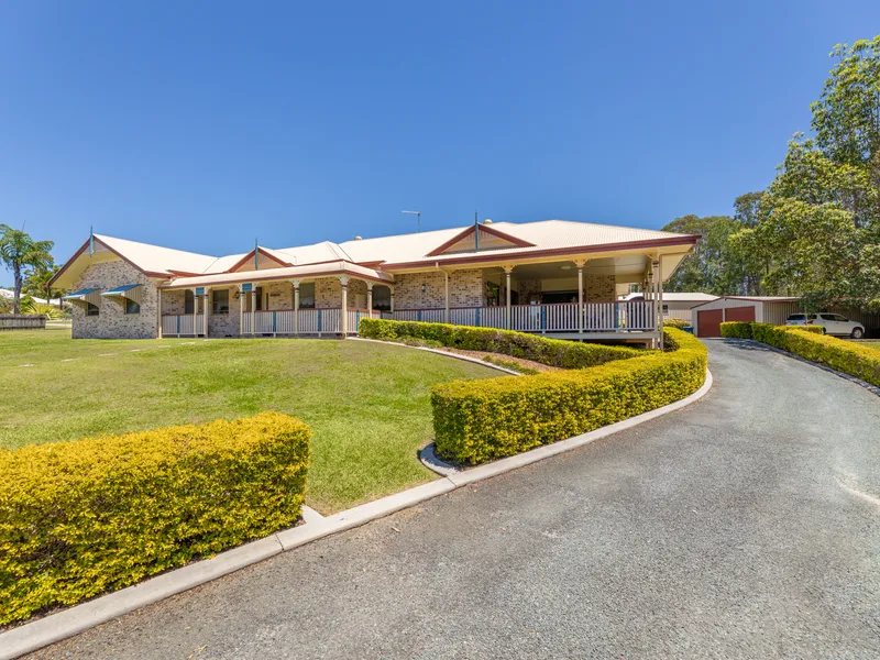 SPECIAL 3/4 ACRE FAMILY LIFESTYLE PROPERTY + STUNNING HOME + SHED FOR DAD!