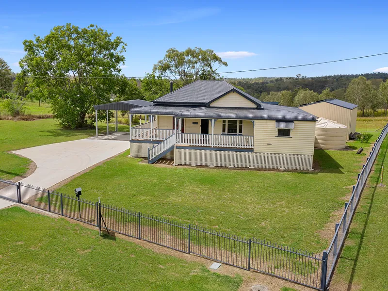 Charming Queenslander on Acreage