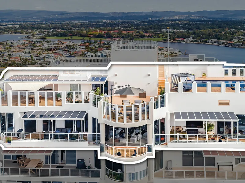 Main Beach Penthouse Perfection with Private Rooftop Pool