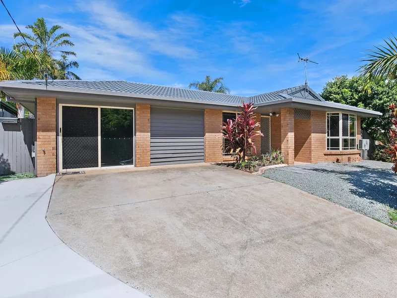 4 bed home with lovely outdoor area and separate rumpus!