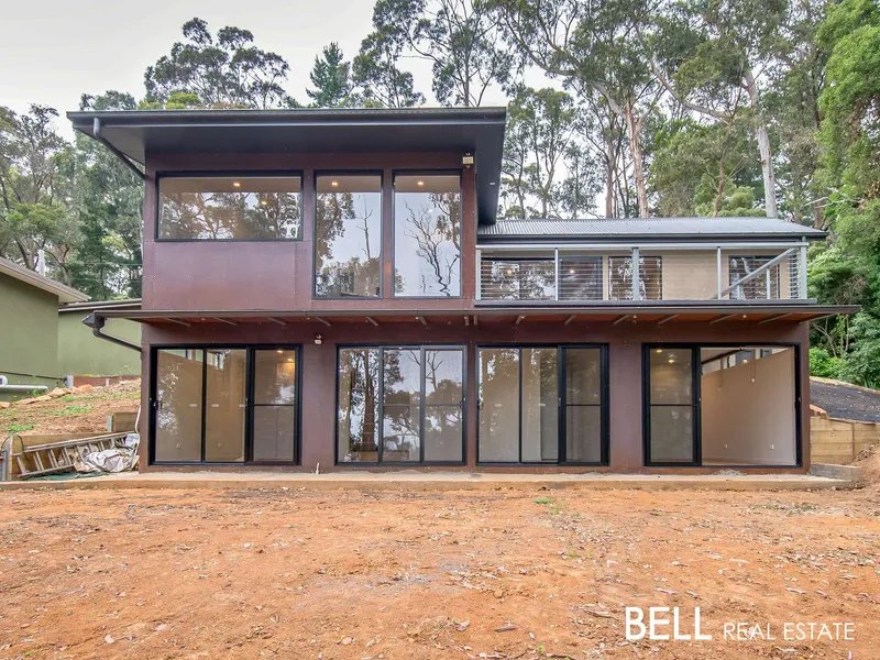 HILLS COTTAGE WITH A MODERN MAKEOVER