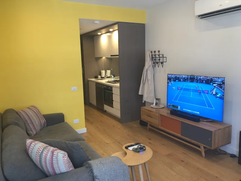 Modern Apartment in the Heart of Northcote