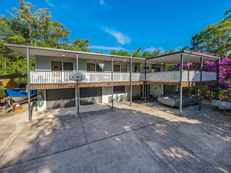 Perfect family home with all the extras on your very own acre in the centre of town!