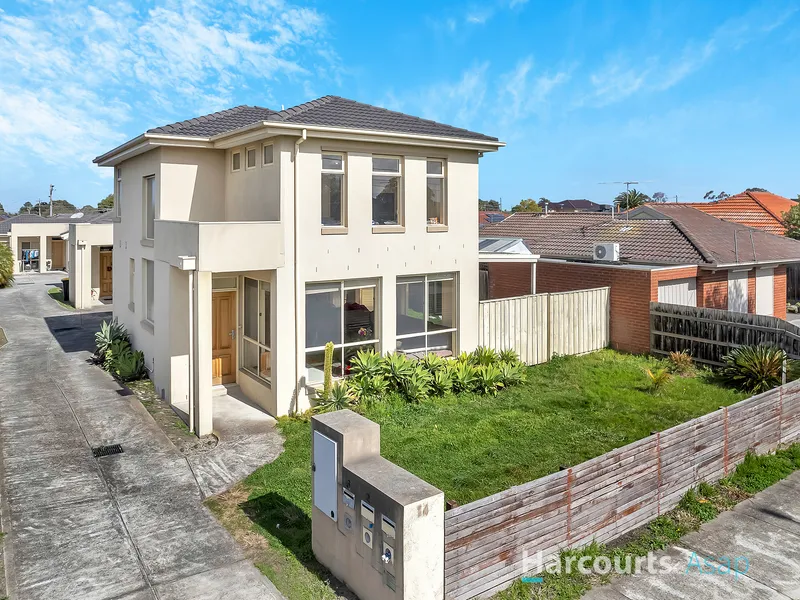 Townhouse for sale!