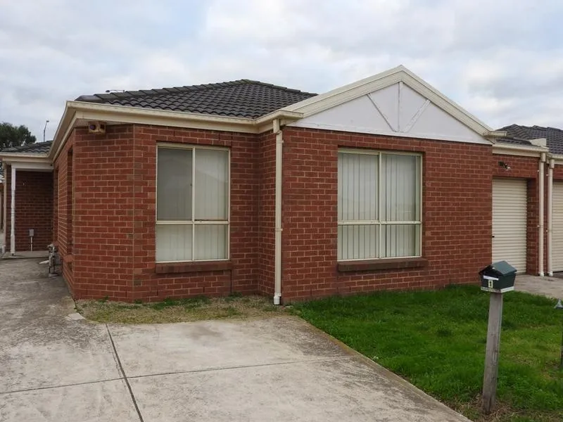Close to Watergardens Station/Shopping Centre