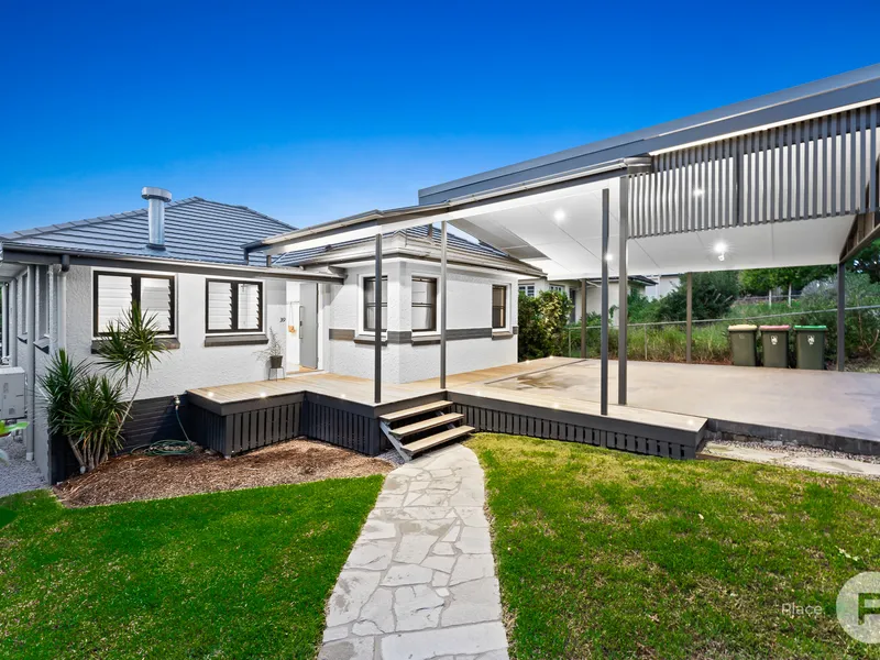 Beautifully Renovated Home on 607m2 