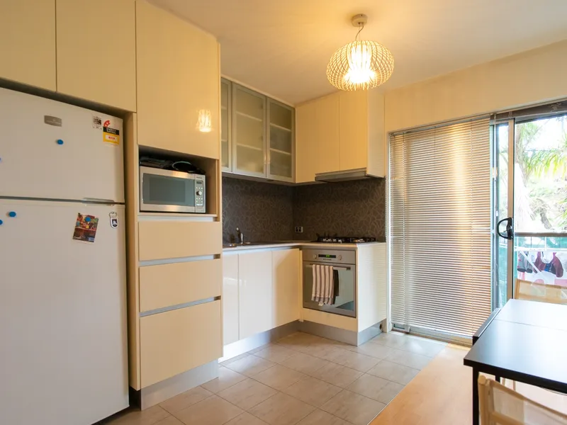 RENOVATED APARTMENT BOASTING LOCATION AND VALUE!