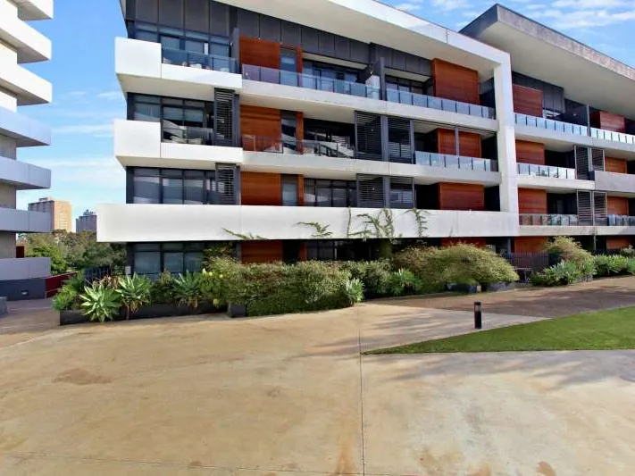 Ground floor apartment with private courtyard