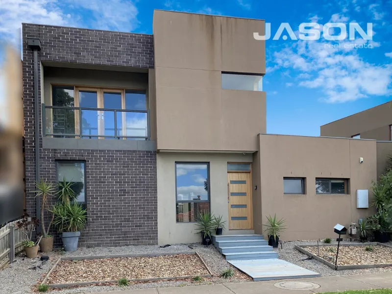 BEAUTY THERAPIST'S DREAM!