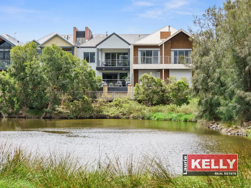 Waterfront tranquillity!