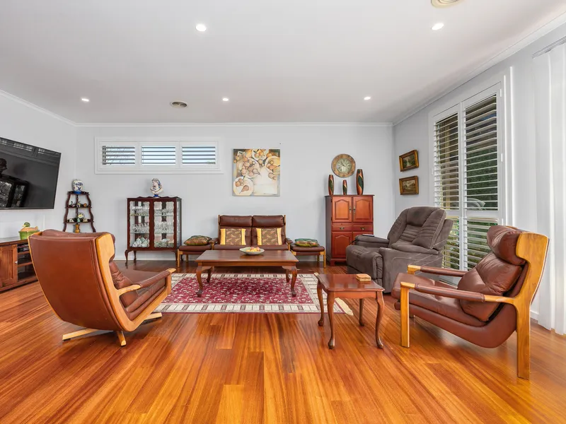 Superior Single Level Space & Style in Prime Central Locale