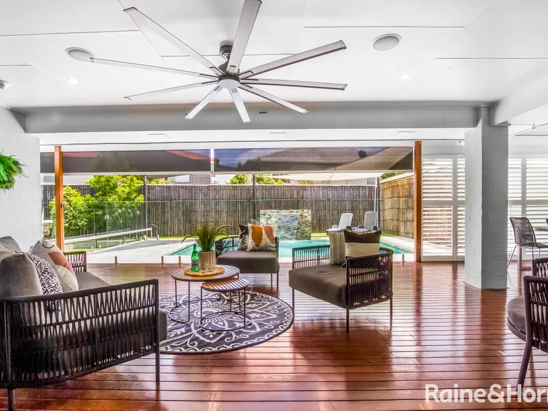 Stunning Family Home with Private Outdoor Oasis, minutes from Manly beach
