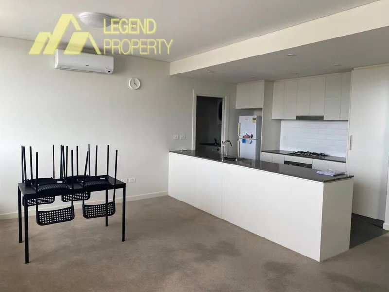 New listing. Modern one bedroom with furniture and appliances!