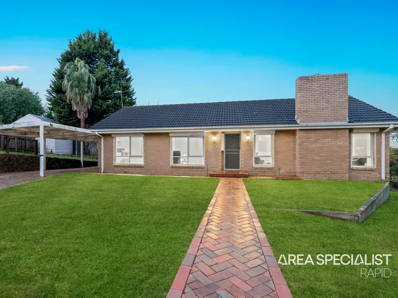 Charming Residence with Spacious Living!