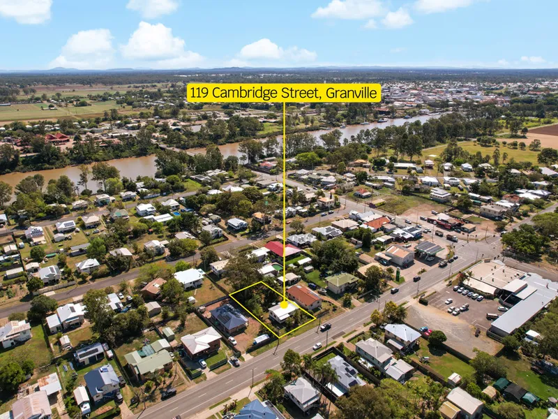 Easy Living In Great Location!