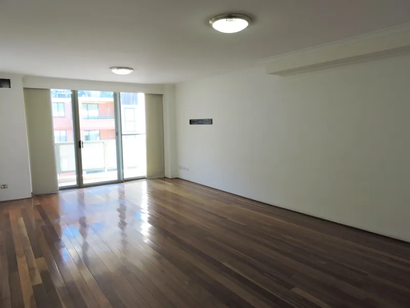 Spacious 3 Bedroom Apartment with Amazing Entertainment Balcony and Double Lock up Garage **Price reduced - $1000 per week. Available early April