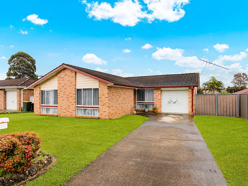 Neat & tidy single level gem.