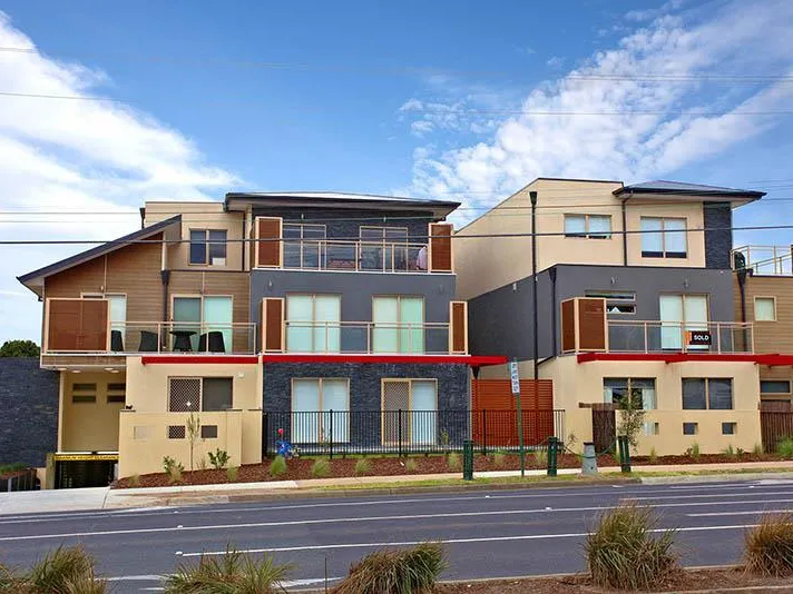 Modern Apartment In Super Central Location