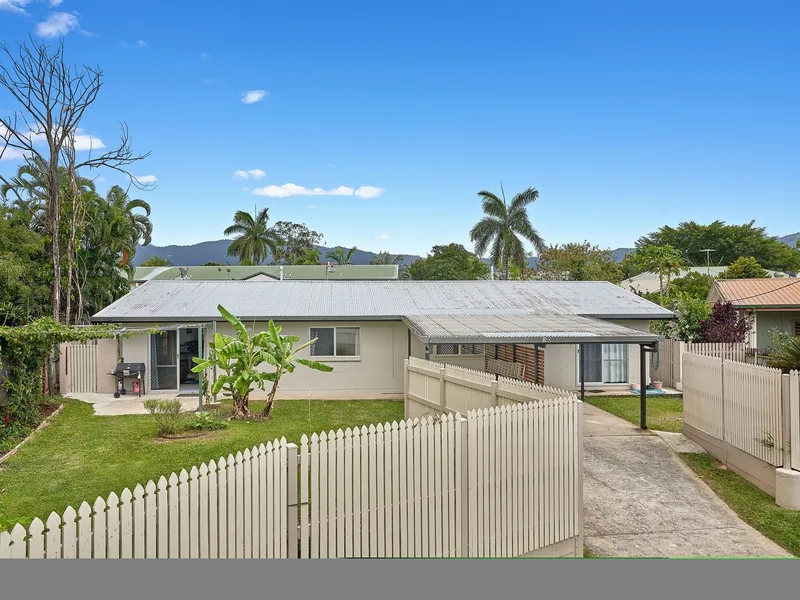 FULL DUPLEX.......6.4% NETT, NO BODY CORP