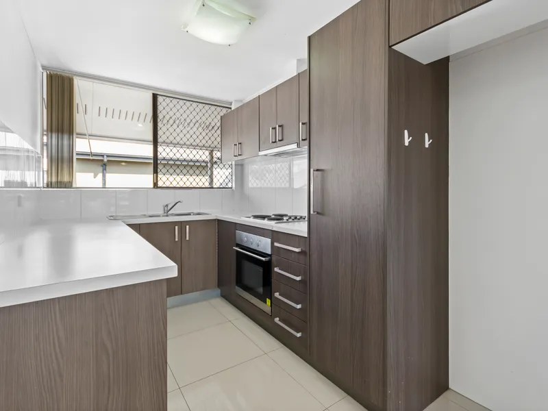 Updated 2 bedroom unit across from Indooroopilly Shopping Centre