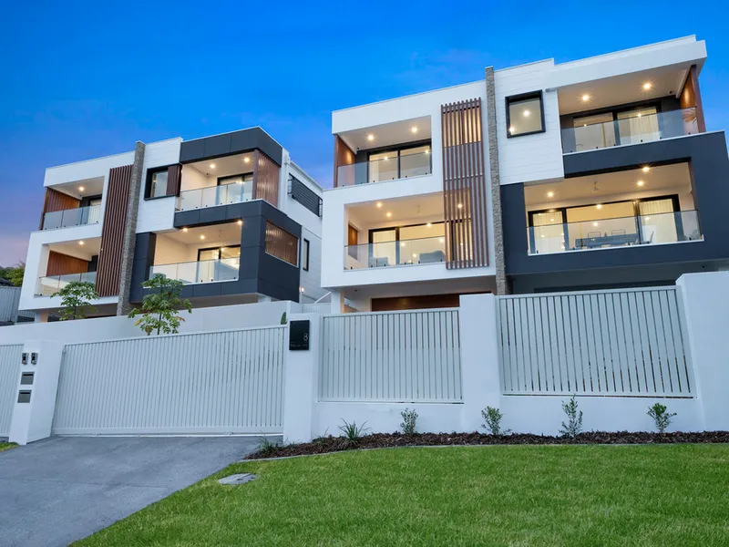 Luxurious Residences - Broadwater Location - 2 Sold, 2 Available!