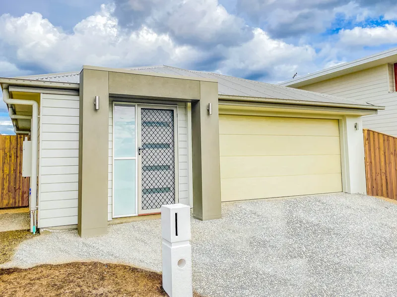 MODERN SPACIOUS HOME!!