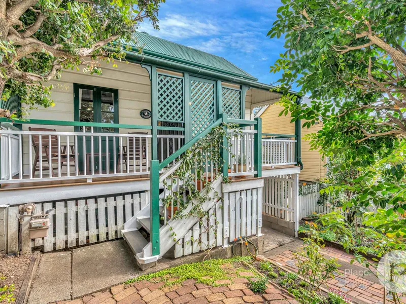 Enormous potential on city fringe!