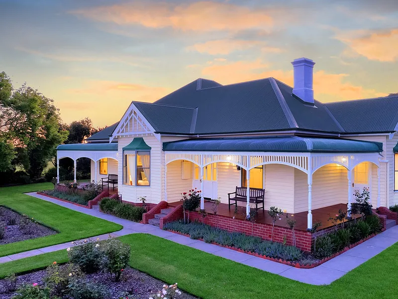 The Grandeur of 571 Grassmere Road, Grassmere