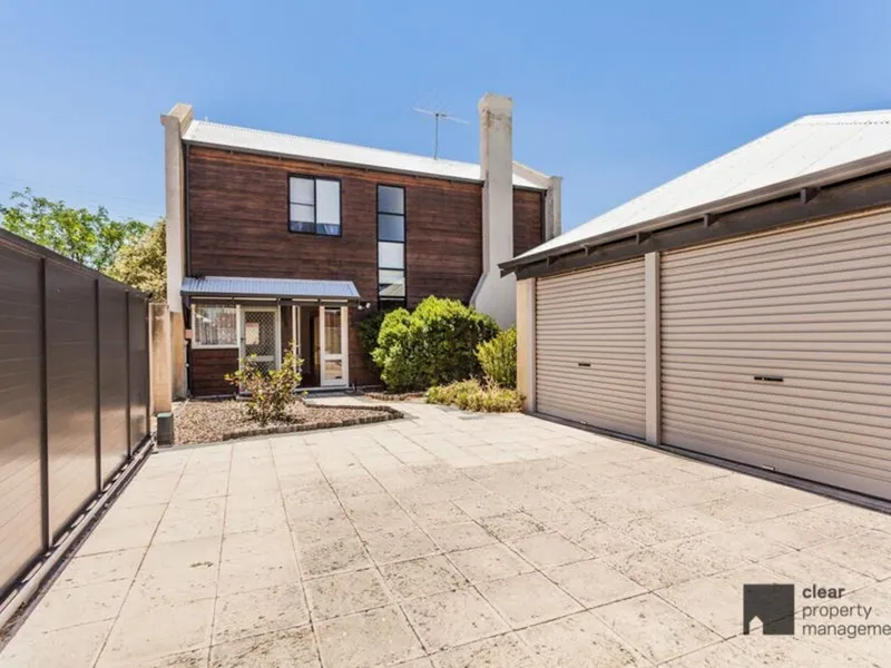 Beautiful and perfectly located 3 x 2 x 2 in the heart of South Fremantle!