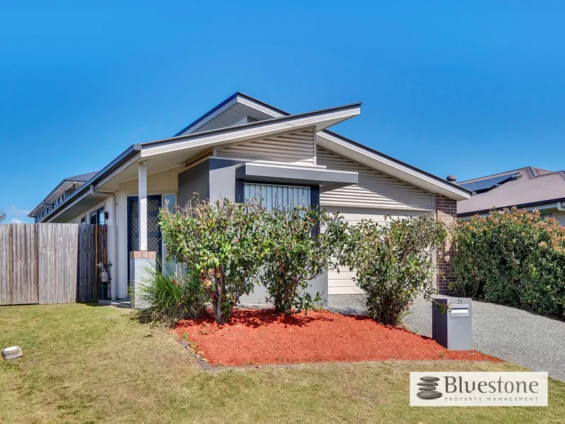 MODERN DESIGN - CAREFREE LIFEYSTYLE - OUTSTANDING INVESTMENT!