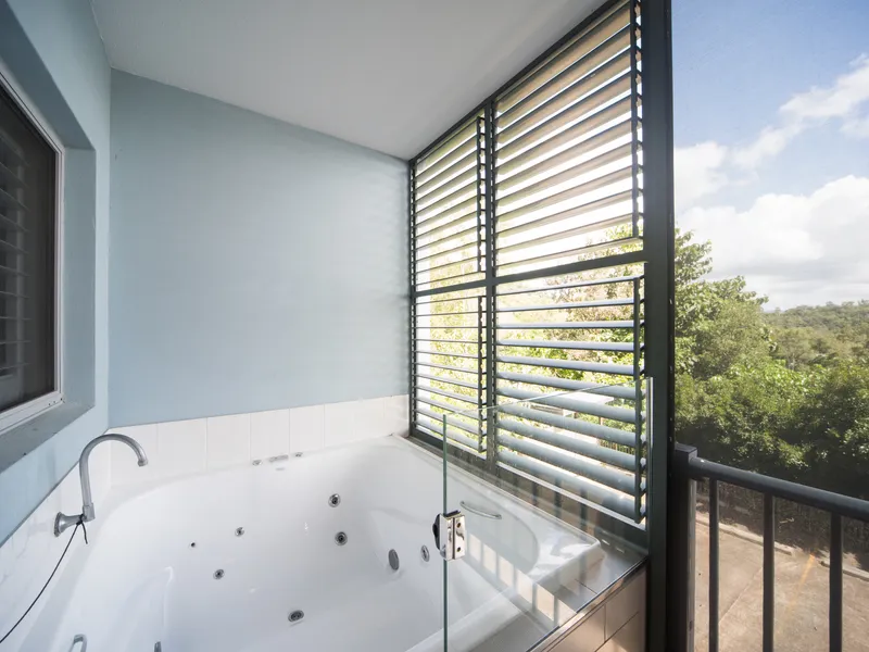 CASH FLOW POSITIVE UNIT OF 7% ROI