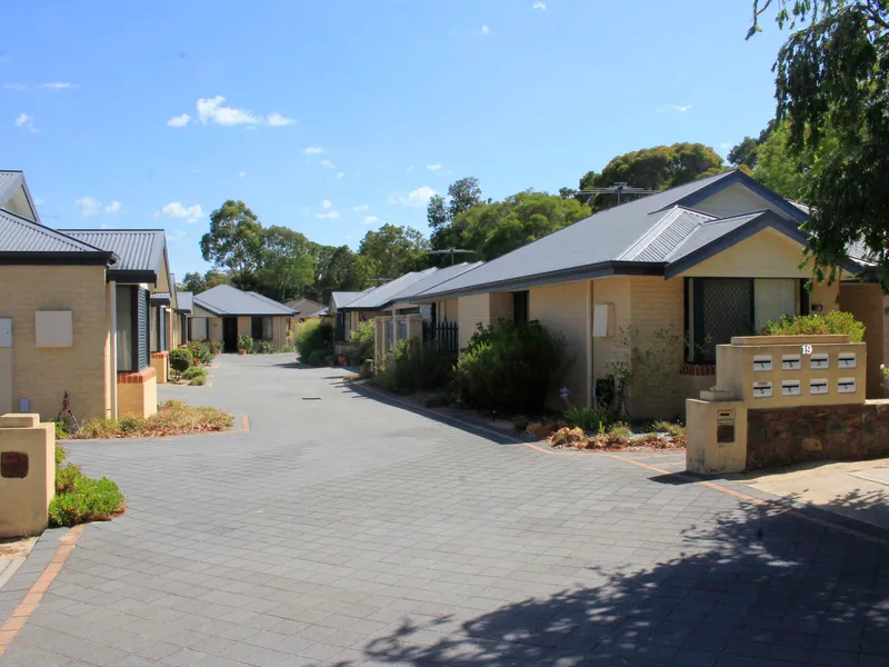 LOCK & LEAVE LIFESTYLE