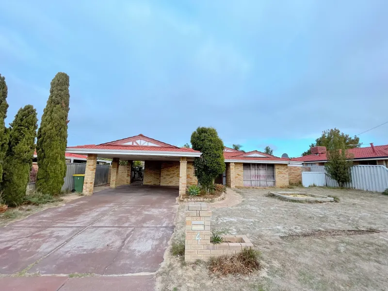 Location Location Location - Family Home in Willetton