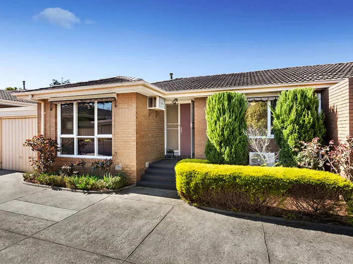 Light & Bright Villa Living