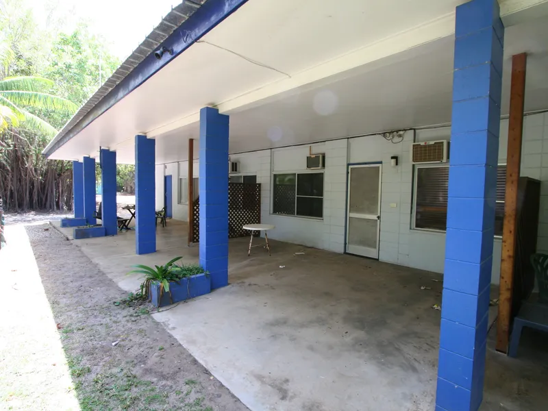 One Bedroom Unit Meters From Beach!