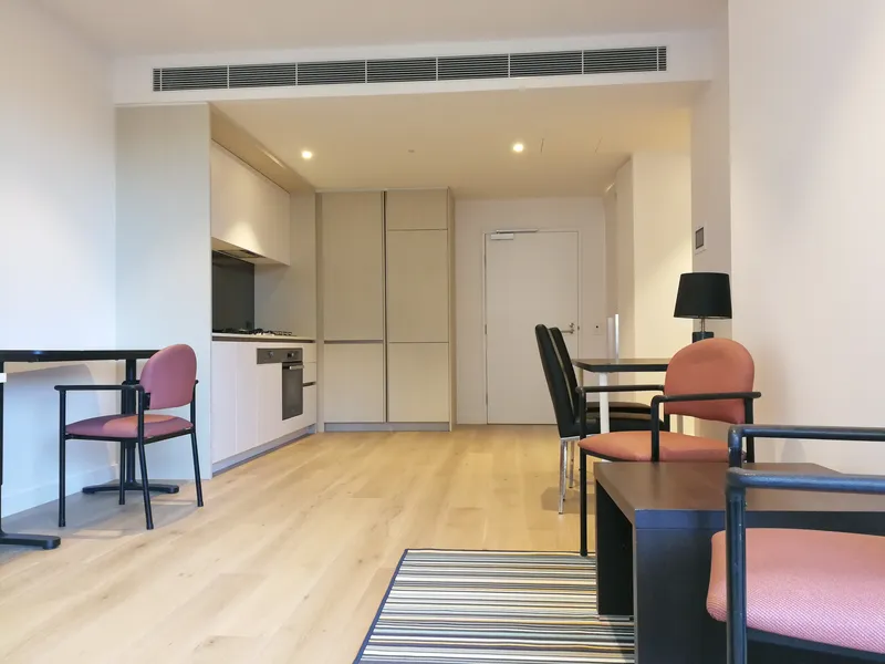 Luxury, Excellent Design 2 Bed Apartment with Fully Furniture!