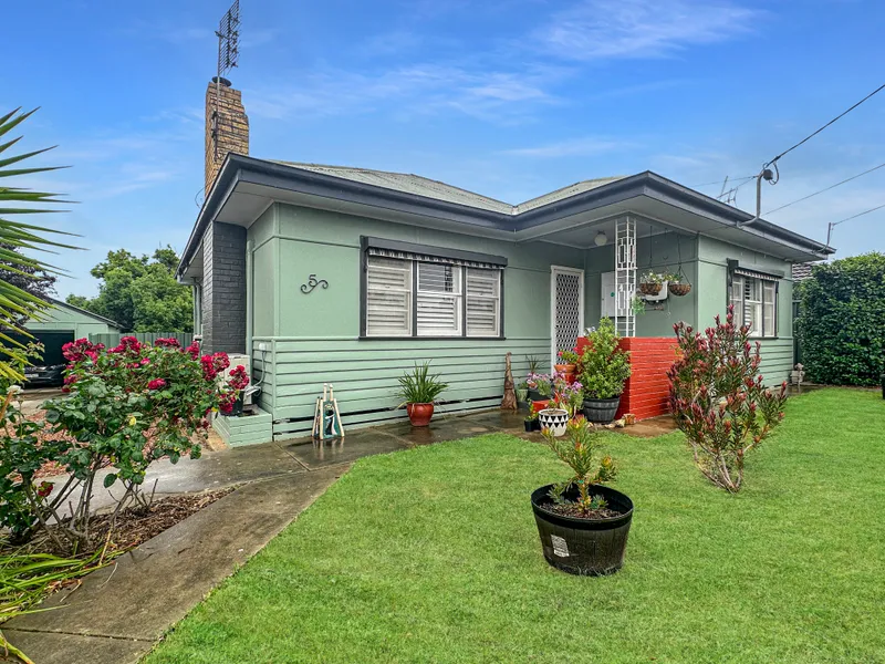 ALLURING HOME IN A QUIET NEIGHBOURHOOD