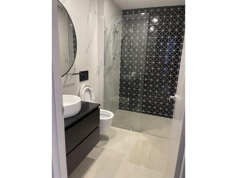 CONTEMPORARY 2 BEDDER IN A CONVENIENT LOCATION