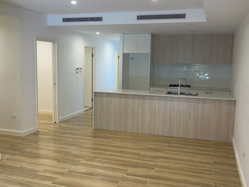 Dual Courtyards Ground Floor Apartment