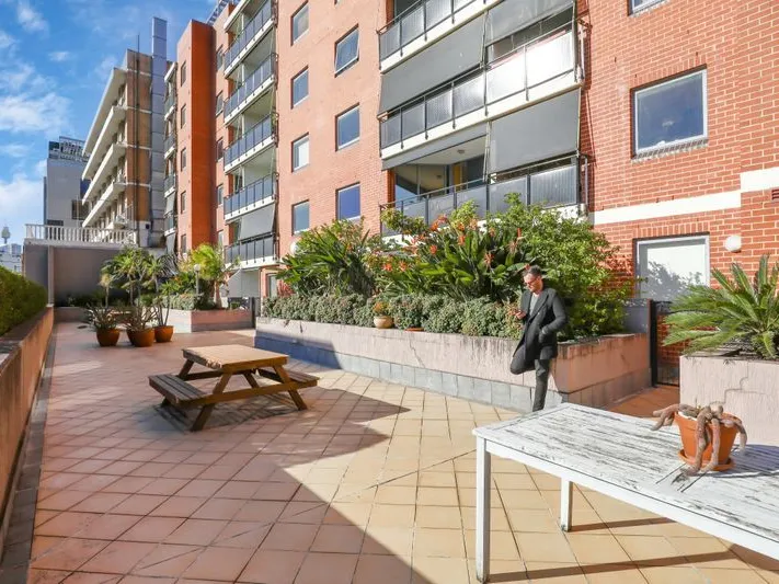 Modern Apartment in Convenient Location