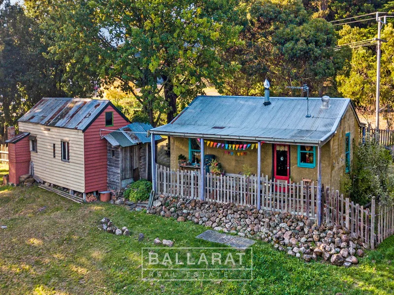 BEAUTIFUL MUDBRICK WEEKENDER OR PRIVATE LIFESTYLE HOME