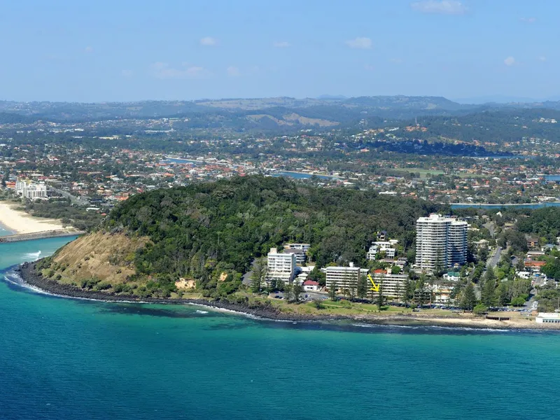 Rare Find - Beachfront Burleigh