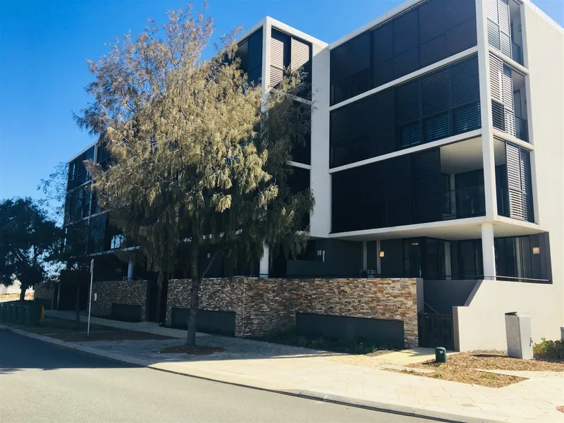 1 Bedroom , 1 Bathroom beachside apartment