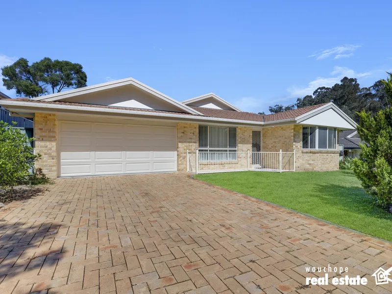 Spacious family home in estate