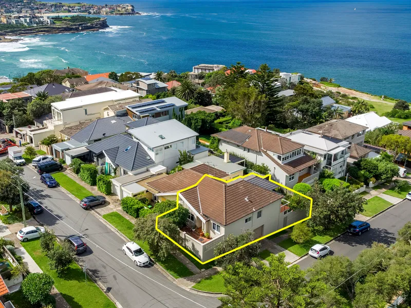 An Idyllic Coastal Haven With Breathtaking Ocean Views On A Blissfully Private Corner Block